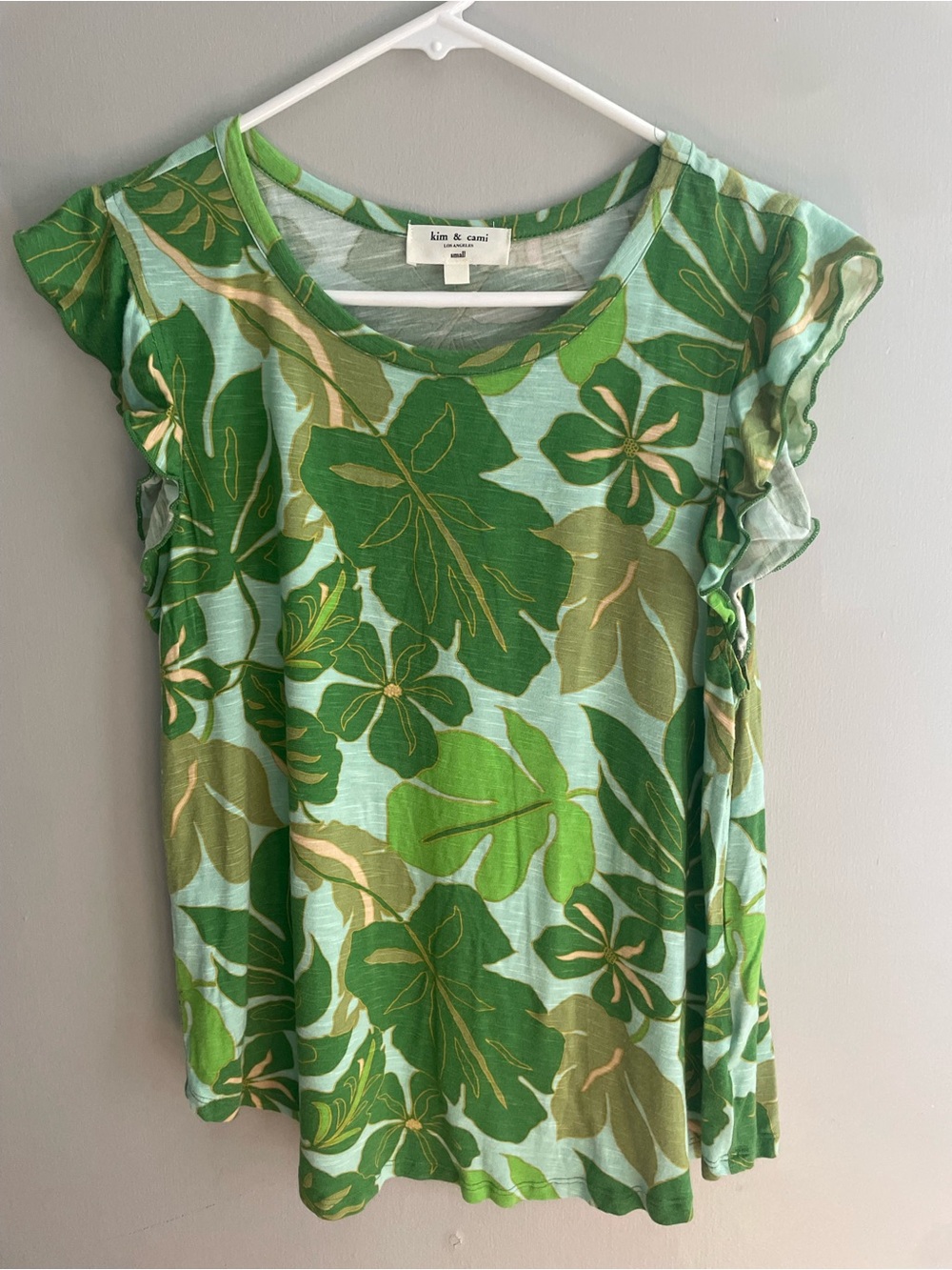 Kim & Cami Green Tropical‎ Floral Short Sleeve Top